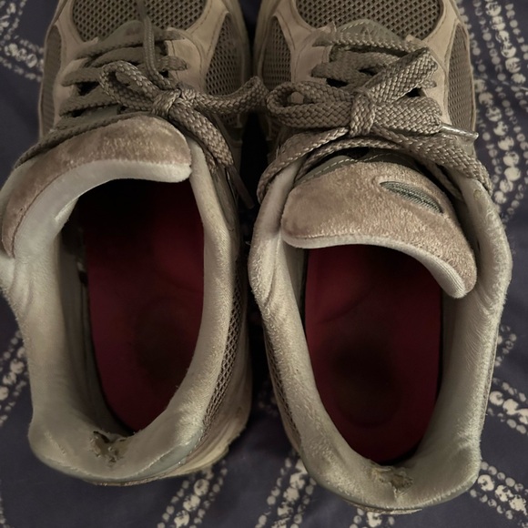 New Balance 2002R sneakers - Picture 7 of 8